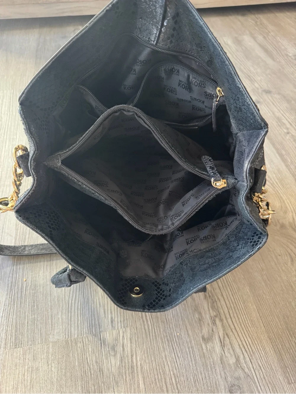 N/A elegant black